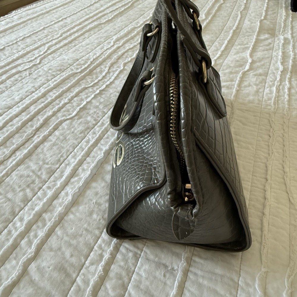 Bebe Crocodile Print Purse‎ HandBag Faux Leather Green 7"x11" Medium Classic - Picture 3 of 8